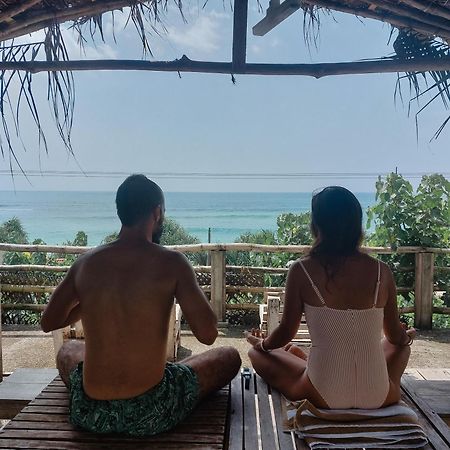 Hostel Gaia Ocean Surf Yoga Ahangama Exteriér fotografie