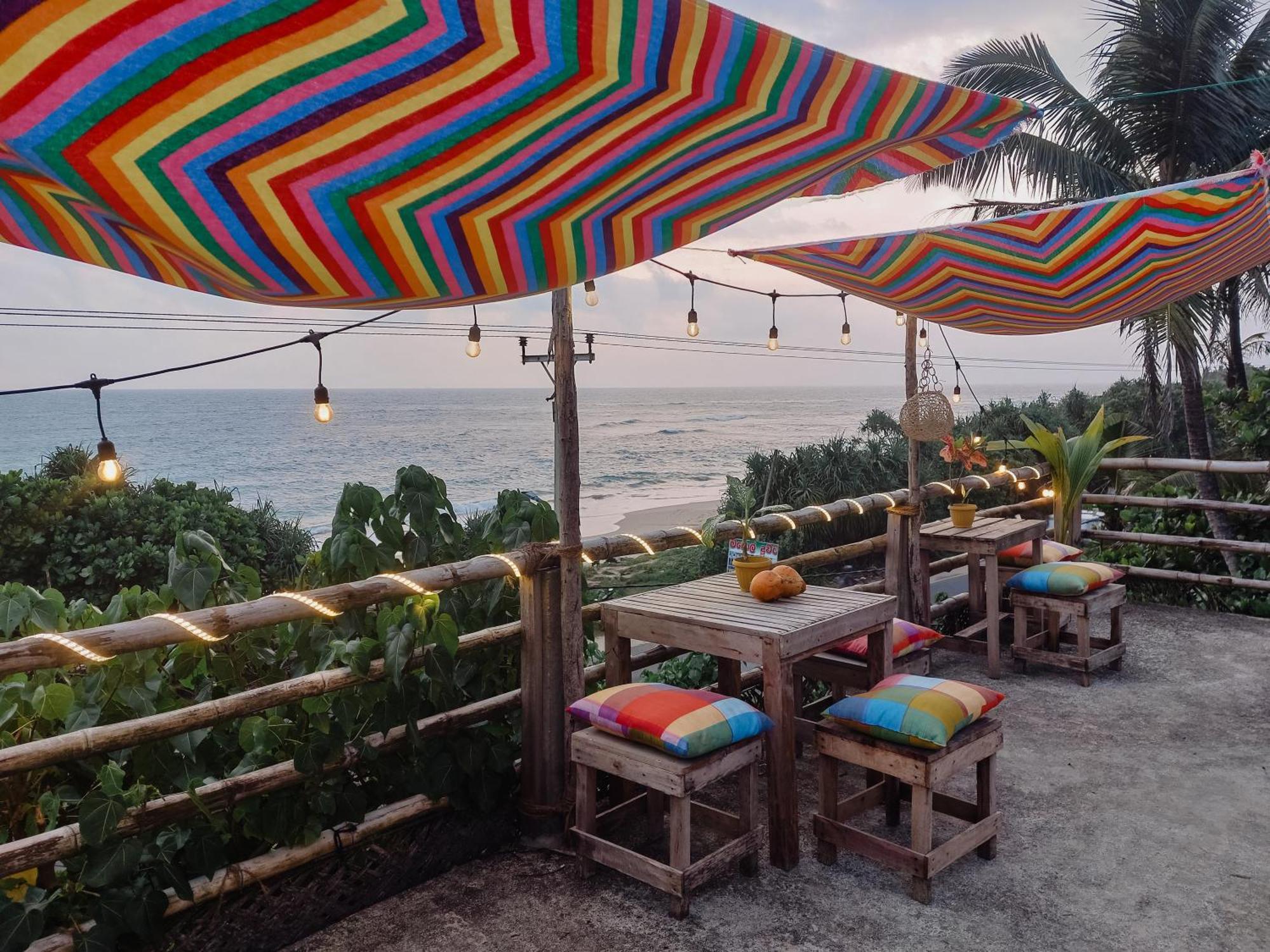 Hostel Gaia Ocean Surf Yoga Ahangama Exteriér fotografie