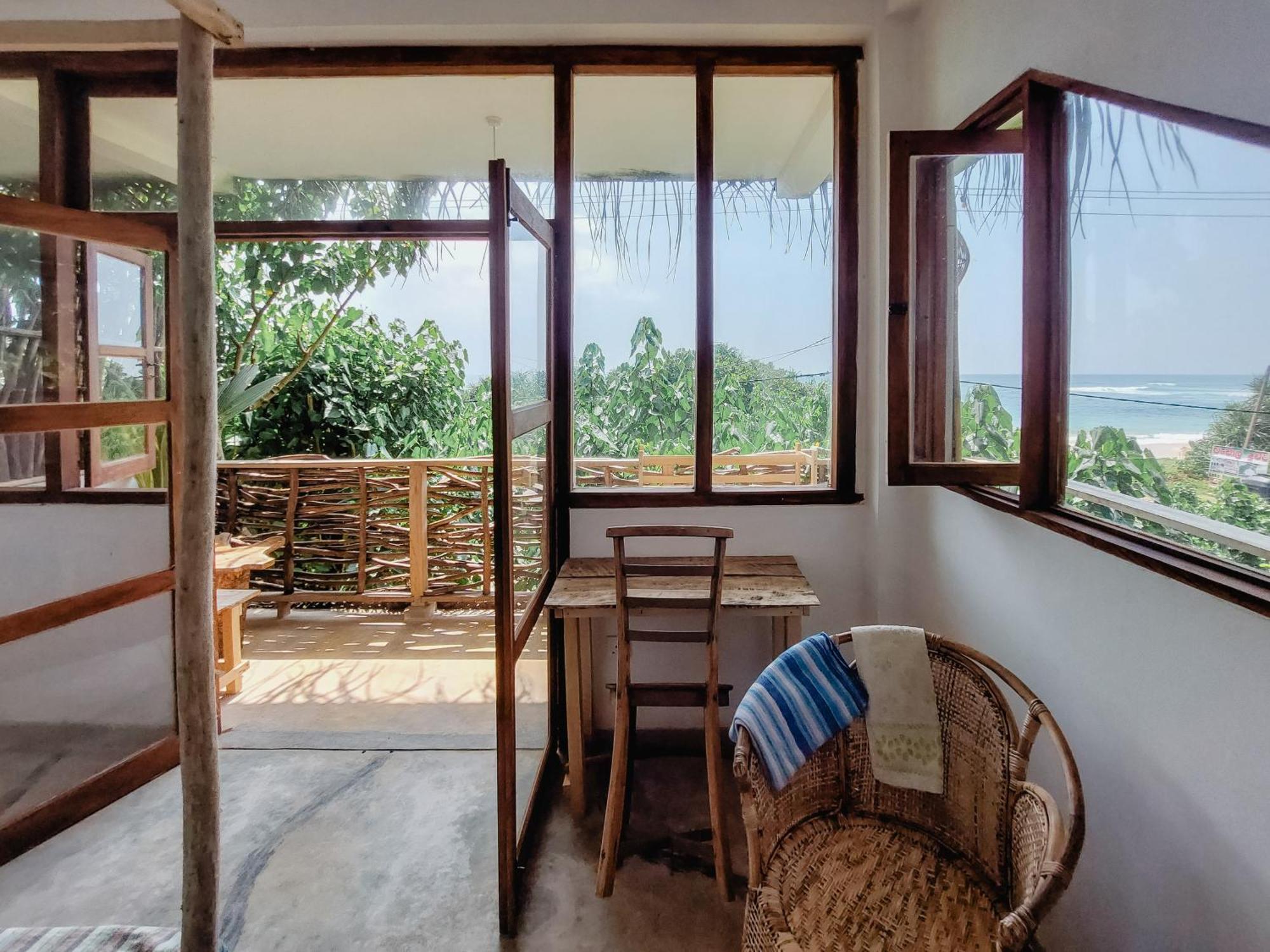 Hostel Gaia Ocean Surf Yoga Ahangama Exteriér fotografie