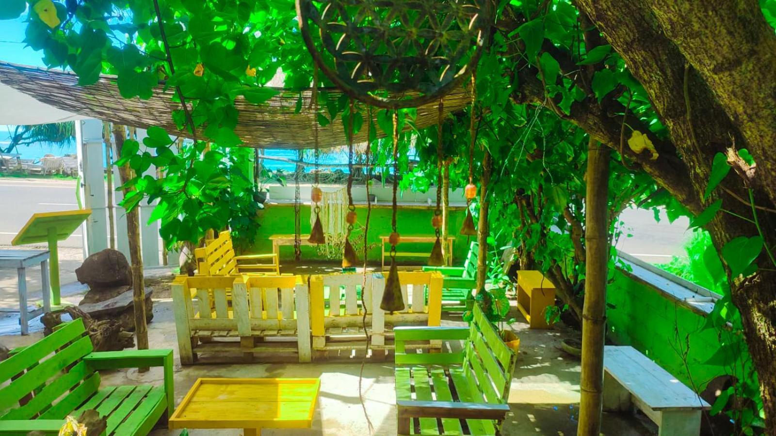 Hostel Gaia Ocean Surf Yoga Ahangama Exteriér fotografie